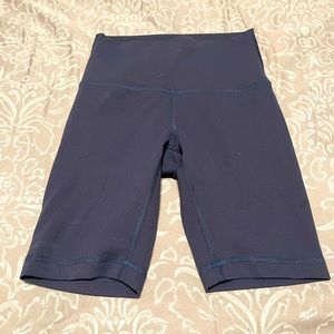 Lululemon Athletica Navy bike shorts size 4